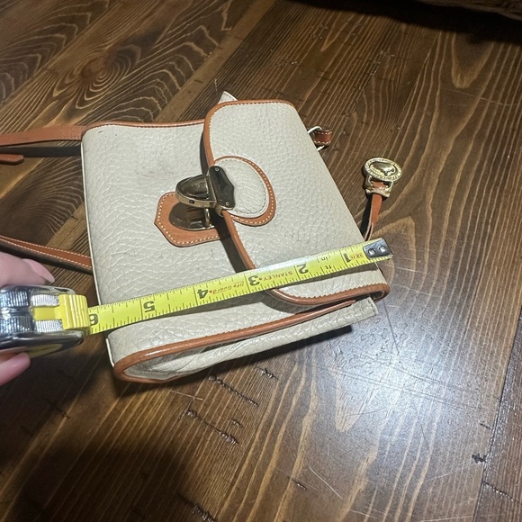 Dooney & Bourke Vintage Cream and Brown Pebbled Leather Crossbody Bag - Picture 8 of 9